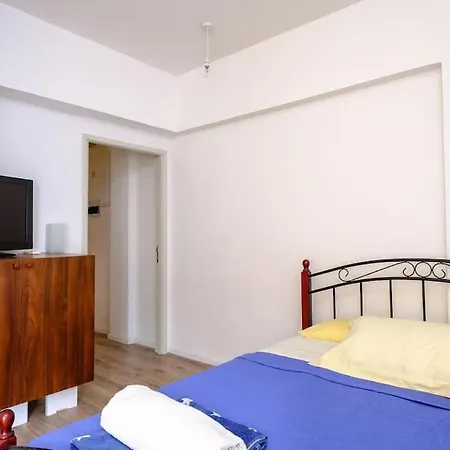 Centrally Located Cozy
