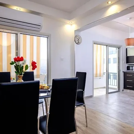 Centrally Located Cozy *